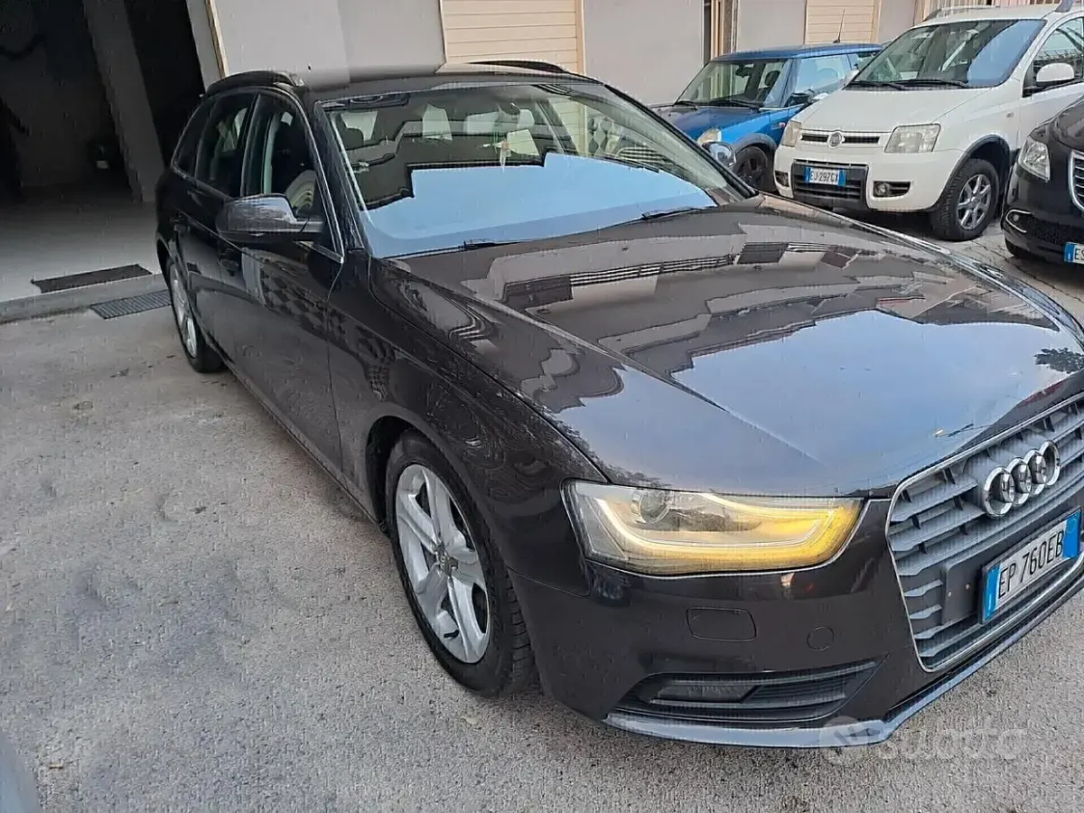 Usata Audi A4 143 CV (105 kW) 2012 Grigio Station wagon