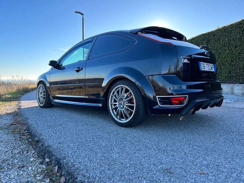 Usata Ford Focus ST 226 CV (166 kW) 2006 Berlina