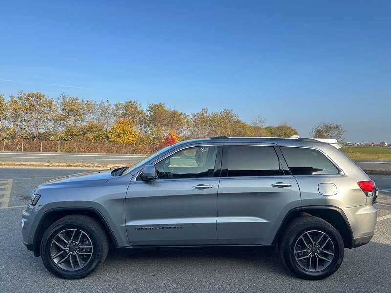 Argento Usata 2019 Jeep Grand Cherokee Limited SUV | 29.900 € (Molto cara) - Immagine 1/4
