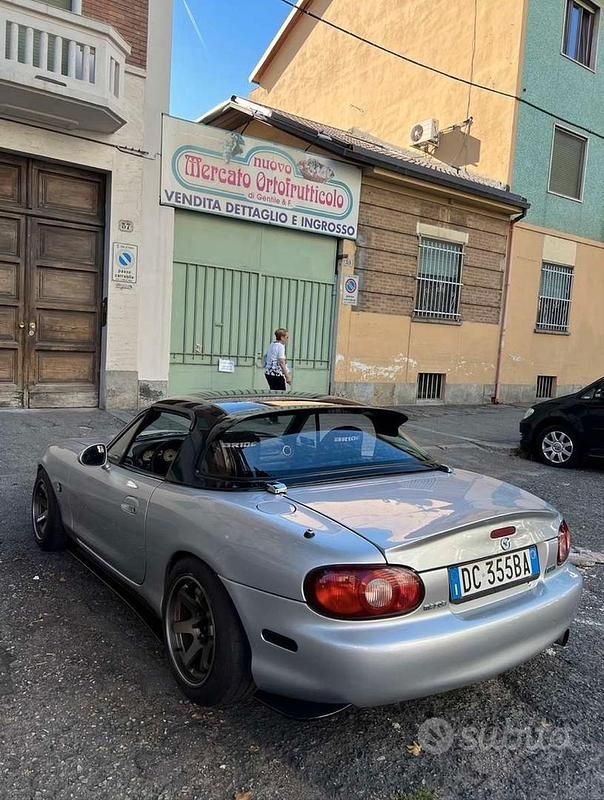 Usata Mazda MX5 Inclusive 146 CV (107 kW) 2006 Cabrio