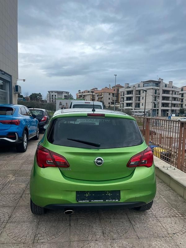 Usata Opel Corsa Eco 75 CV (55 kW) 2016 Verde Berlina