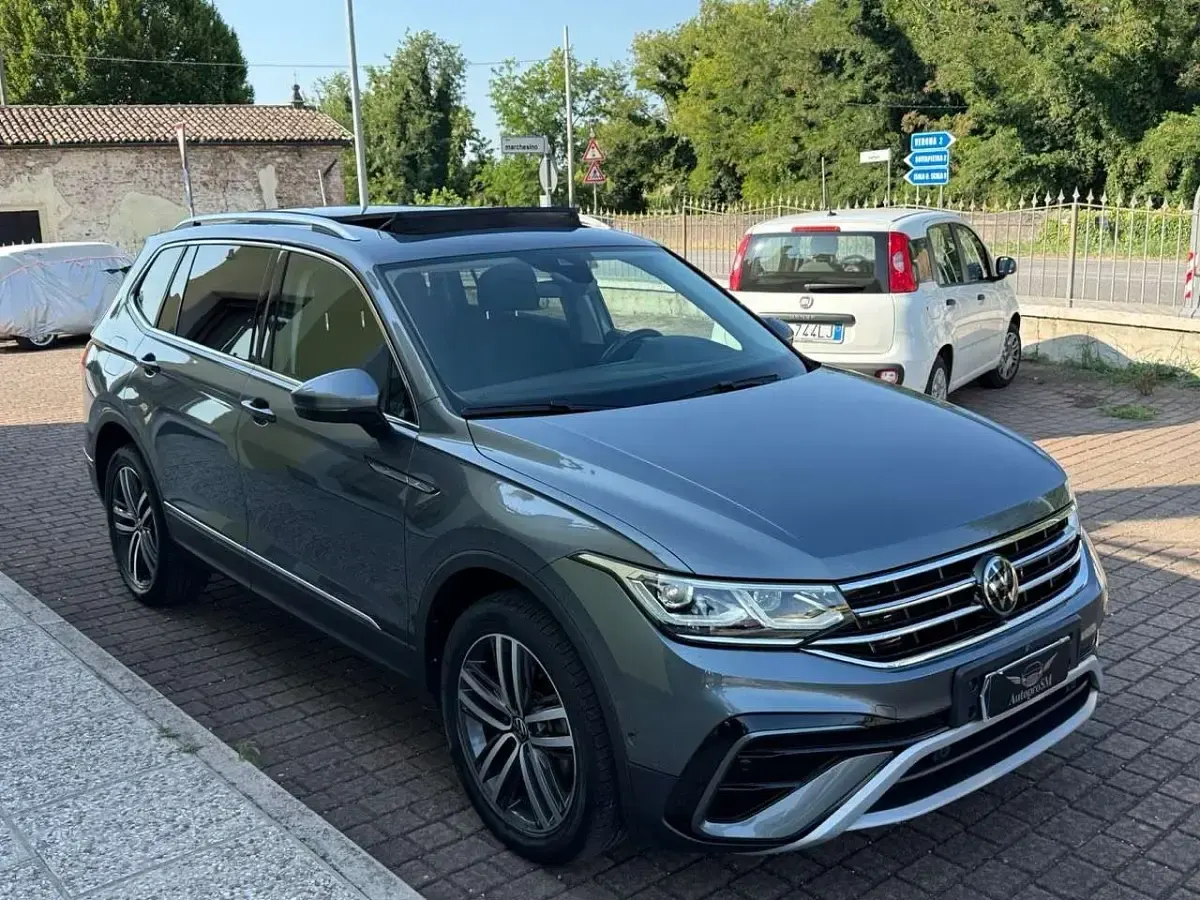 Usata VW Tiguan Allspace Elegance 150 CV (110 kW) 2022 Grigio SUV