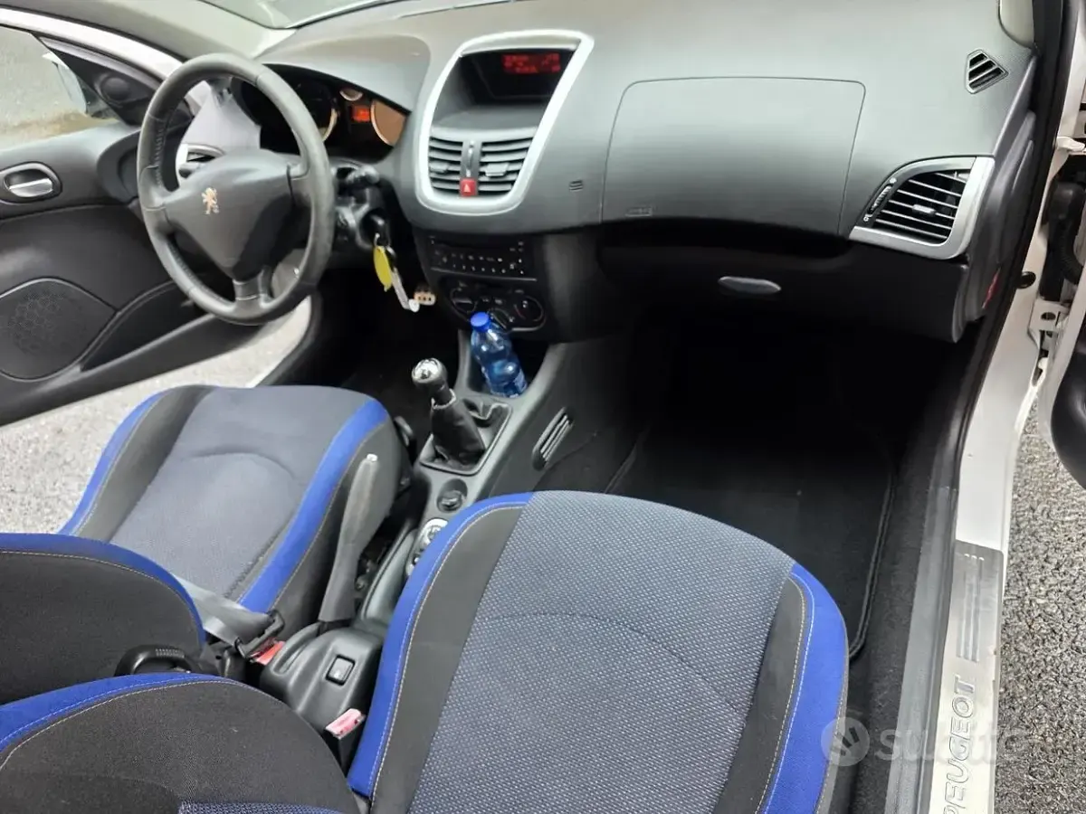 Usata Peugeot 206 60 CV (44 kW) 2012 Bianco Berlina