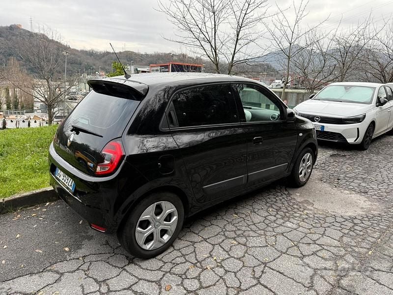 Usata Renault Twingo Life 60 kW (82 CV) 2021 Nero Utilitaria
