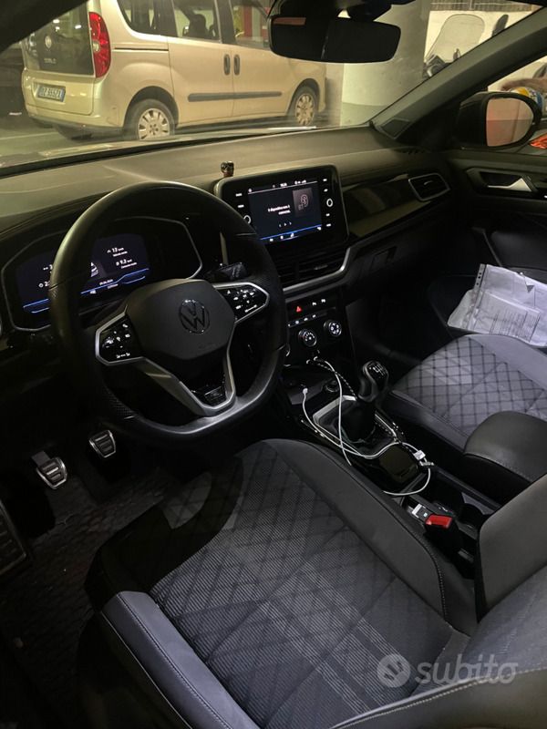 Grigio Usata 2023 VW T-Roc R SUV | 24.000 € (Cara) - Immagine 1/4