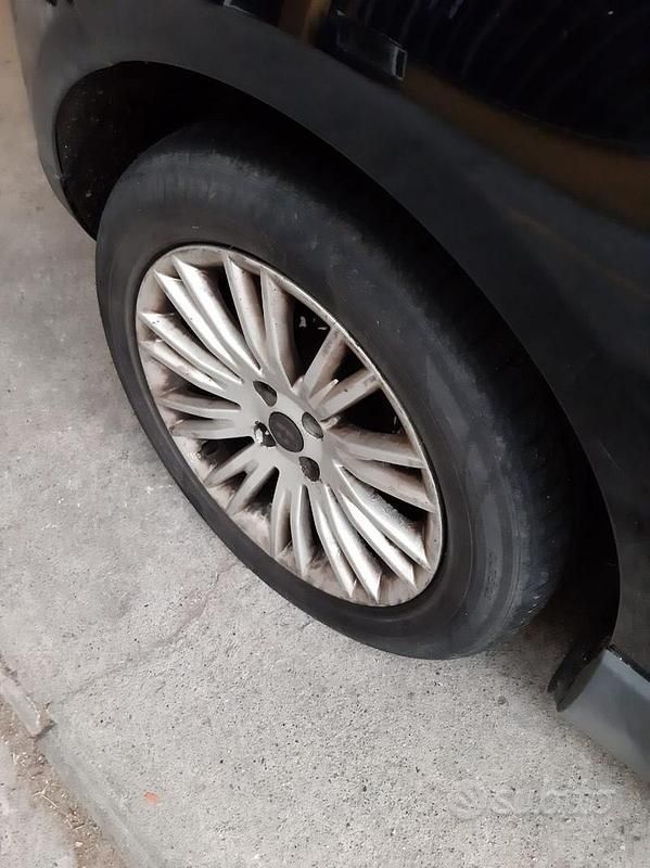 Usata Lancia Delta Gold 120 CV (88 kW) 2012 Nero Utilitaria