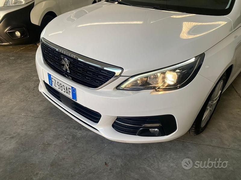 Usata Peugeot 308 SW 100 CV (73 kW) 2020 Bianco Station wagon