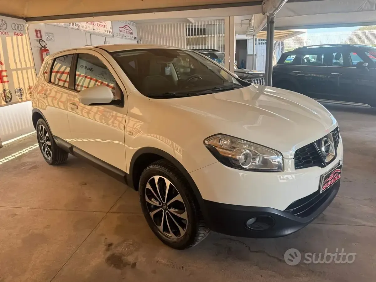 Usata Nissan Qashqai Acenta 110 CV (80 kW) 2013 Bianco SUV