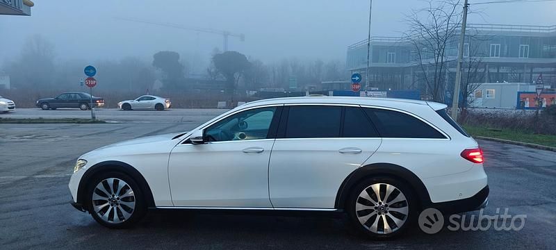 Usata Mercedes E220 All-Terrain 194 CV (142 kW) 2018 Bianco Station wagon