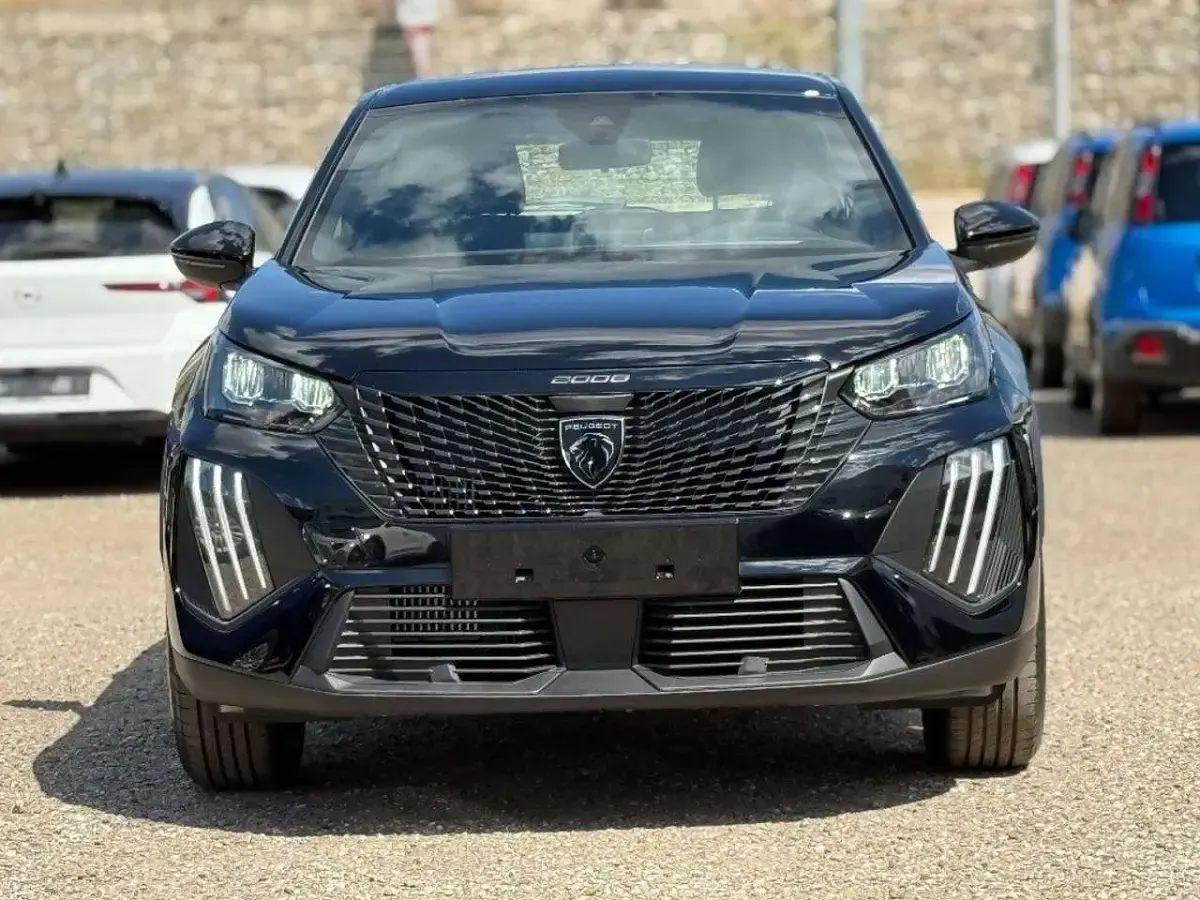 Nuova Peugeot 2008 Style 101 CV (74 kW) 2026 Nero SUV