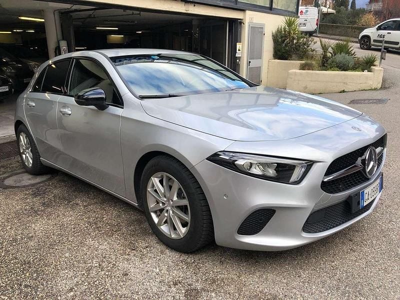 Usata Mercedes A200 150 CV (110 kW) 2020 Grigio Berlina