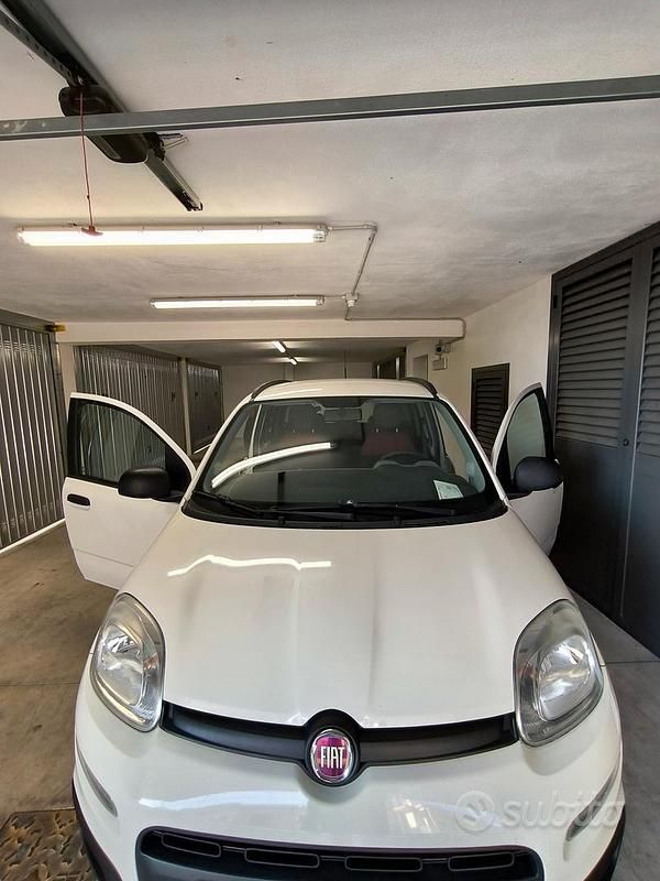 Bianco Usata 2013 Fiat Panda Tre volumi | 5300 € - Immagine 1/4