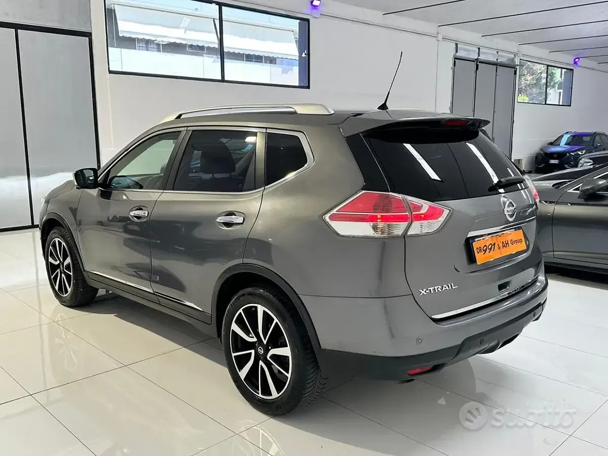 Usata Nissan X-Trail Tekna 131 CV (96 kW) 2015 Grigio SUV