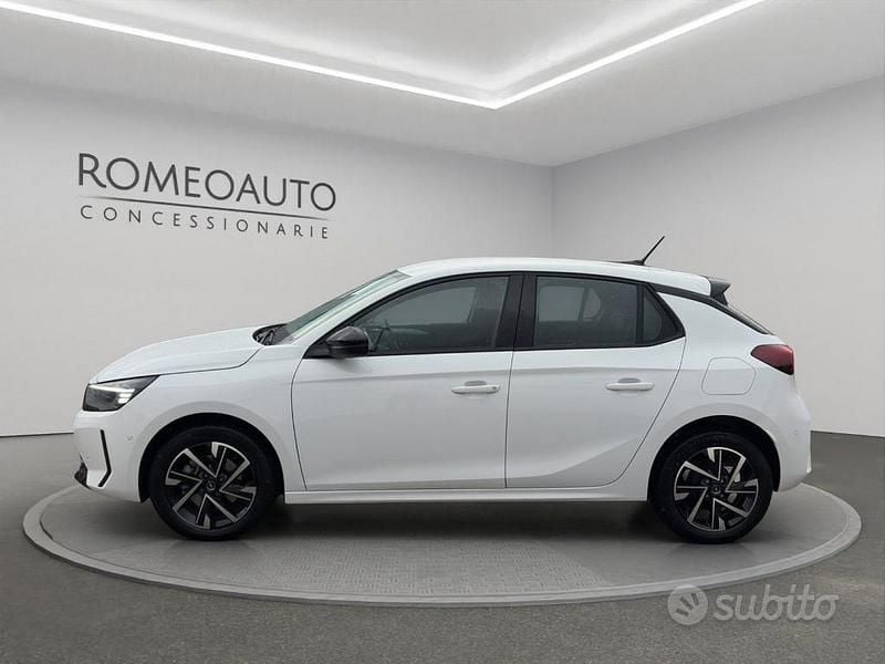 Usata Opel Corsa 101 CV (74 kW) 2025 Bianco pastello Utilitaria