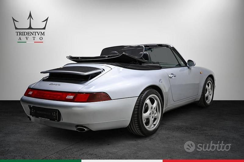 Usata Porsche 911 Carrera Cabriolet 272 CV (200 kW) 1994 Argento Cabrio
