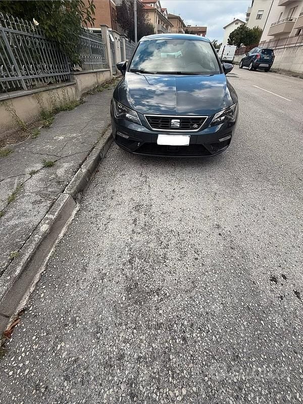 Begagnad Seat Leon FR 131 HK (96 kW) 2020 Grå Sedan