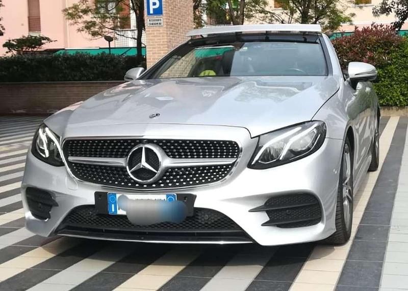 Usata Mercedes E220 Premium Plus 194 CV (142 kW) 2019 Argento Cabrio