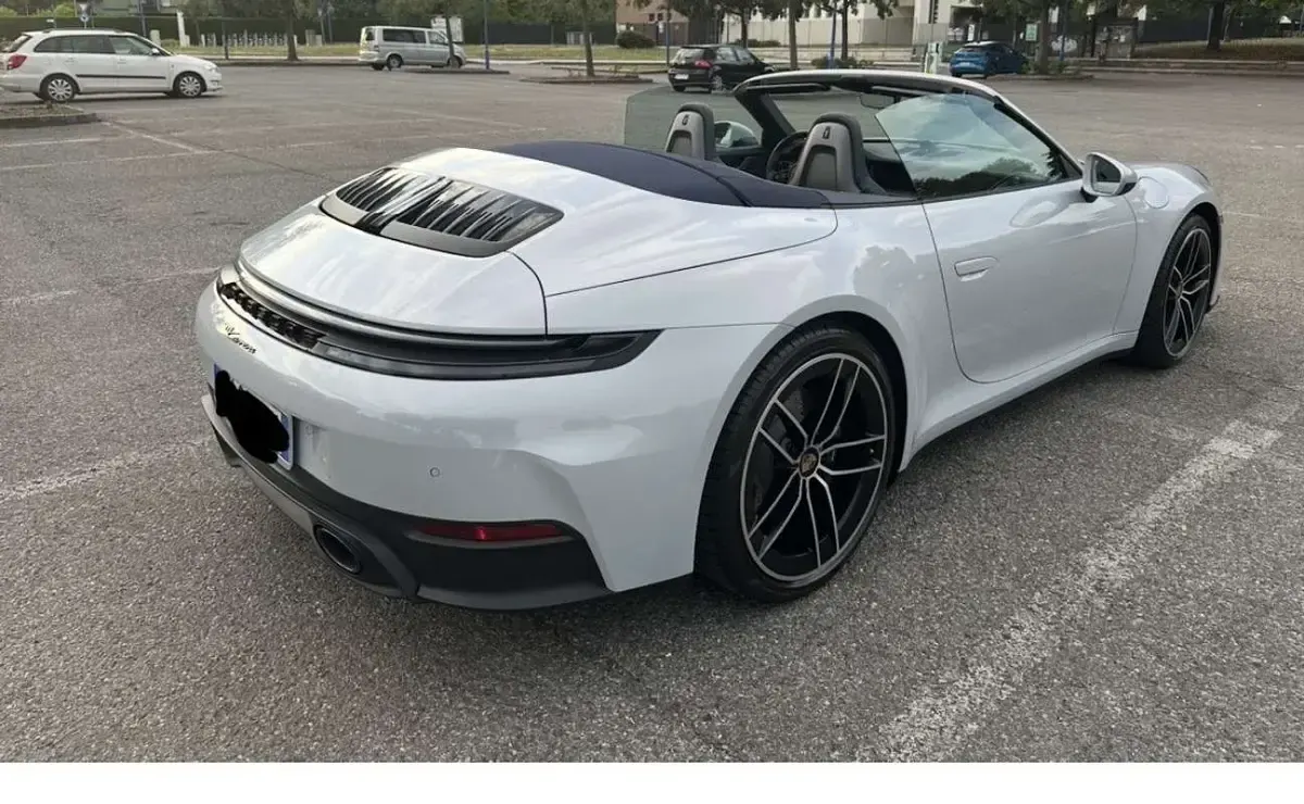 Usata Porsche 911 Carrera Cabriolet 394 CV (289 kW) 2025 Cabrio
