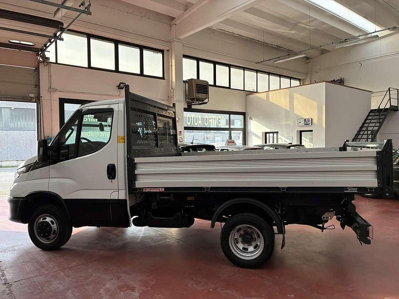 Usata Iveco Daily 136 CV (100 kW) 2022 Other
