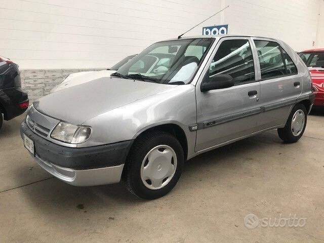 Argento Usata 1997 Citroën Saxo Due volumi | 2000 € - Immagine 1/4