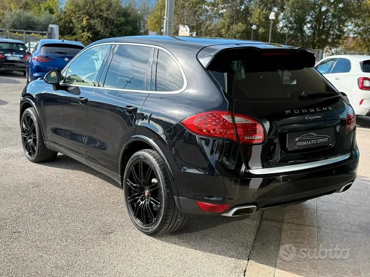 Usata Porsche Cayenne 250 CV (183 kW) 2015 Nero SUV