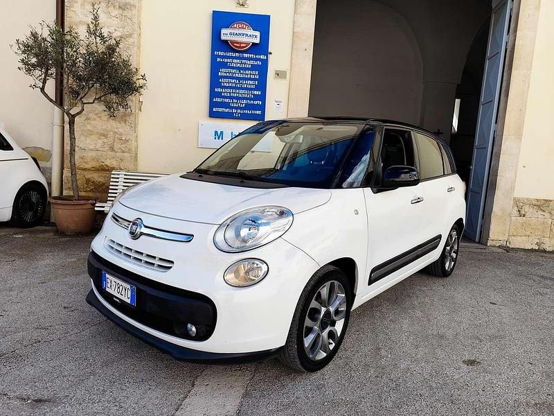 Usata Fiat 500L Living 105 CV (77 kW) 2014 Bianco Monovolume