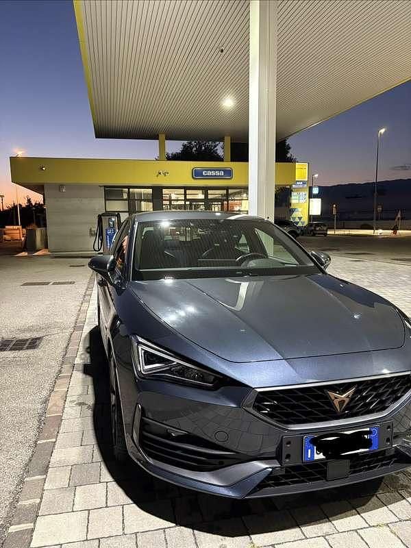 Usata Cupra Leon 150 CV (110 kW) 2023 Berlina