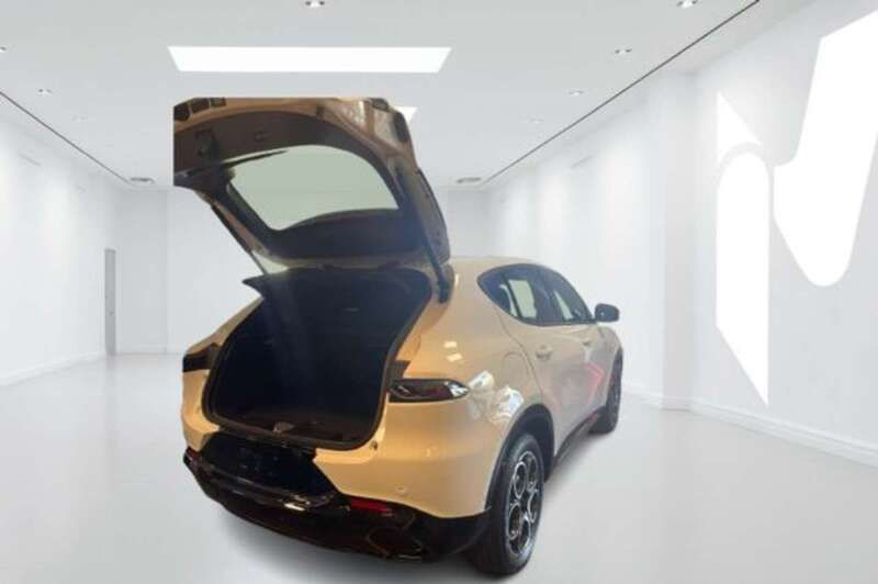 Usata Alfa Romeo Tonale Sprint 160 CV (117 kW) 2024 Bianco alfa SUV