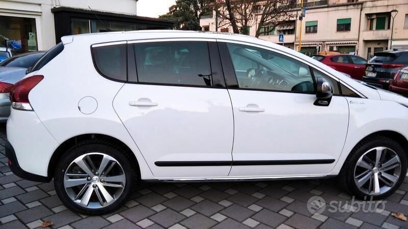 Usata Peugeot 3008 112 CV (82 kW) 2014 Bianco SUV
