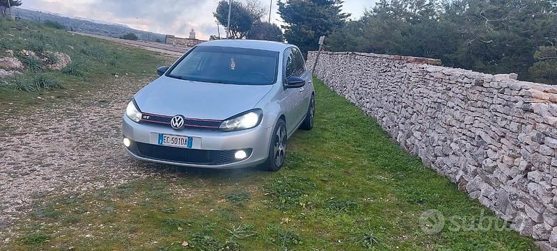Usata VW Golf VI 105 CV (77 kW) 2010 Grigio Utilitaria
