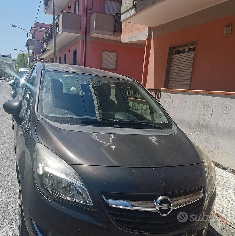 Grigio Usata 2015 Opel Meriva Monovolume | 5000 € (Ottimo prezzo) - Immagine 1/3