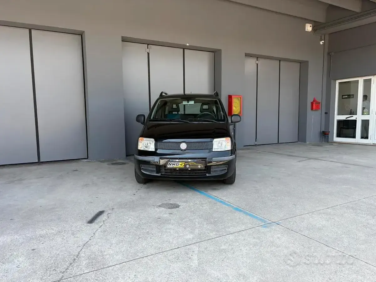 Usata Fiat Panda Dynamic 69 CV (50 kW) 2011 Nero Utilitaria