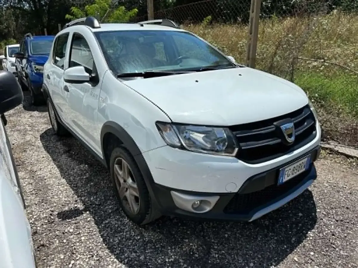 Usata Dacia Sandero Stepway 90 CV (66 kW) 2017 Bianco SUV
