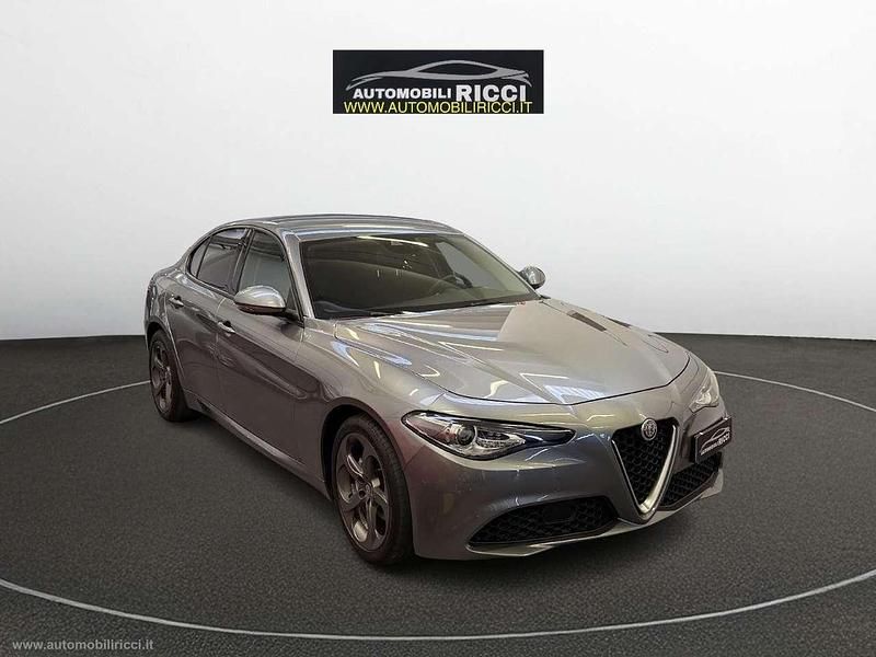 Usata Alfa Romeo Giulia Executive 160 CV (117 kW) 2020 Grigio Berlina