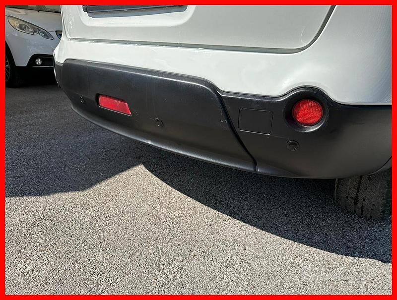 Usata Nissan Qashqai Tekna 131 CV (96 kW) 2012 Bianco SUV