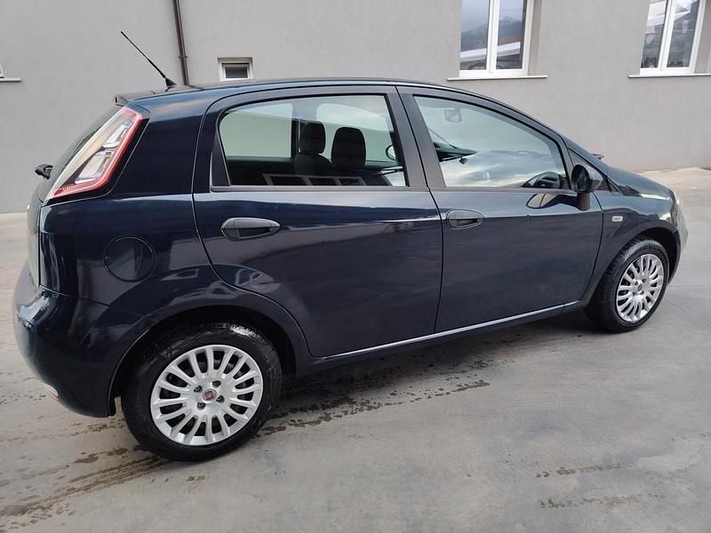 Usata Fiat Punto Pop 75 CV (55 kW) 2014 Blu Utilitaria