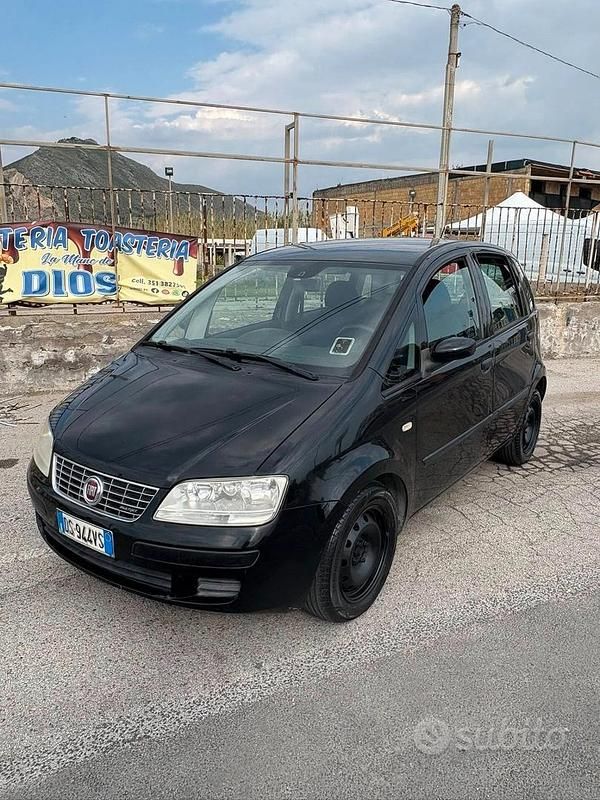 Usata Fiat Idea 90 CV (66 kW) 2008 Nero Monovolume