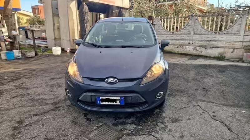 Usata Ford Fiesta Business Edition 96 CV (70 kW) 2012 Blu Utilitaria
