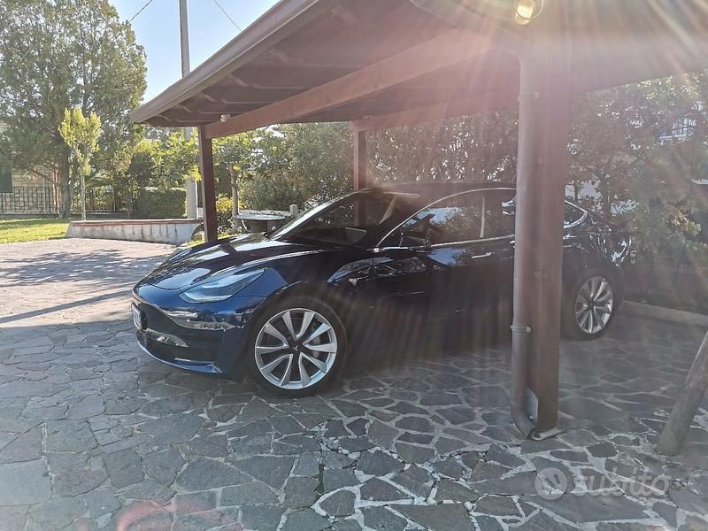 Usata Tesla Model 3 RWD 208 kW (283 CV) 2020 Blu Berlina