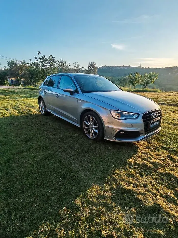 Begagnad Audi A3 S-Line 102 HK (75 kW) 2014 Grå Minibuss