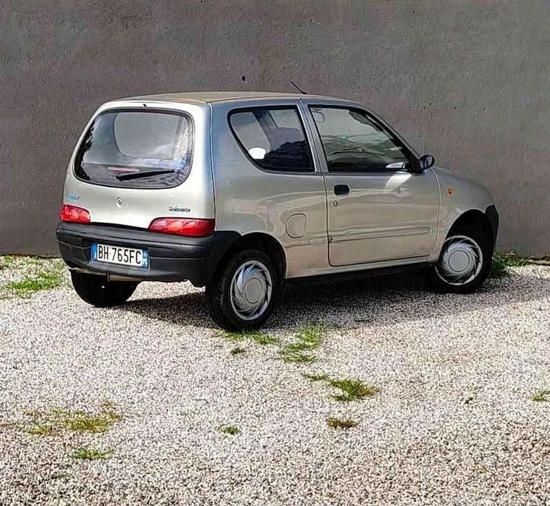 Usata Fiat 600 39 CV (28 kW) 2000