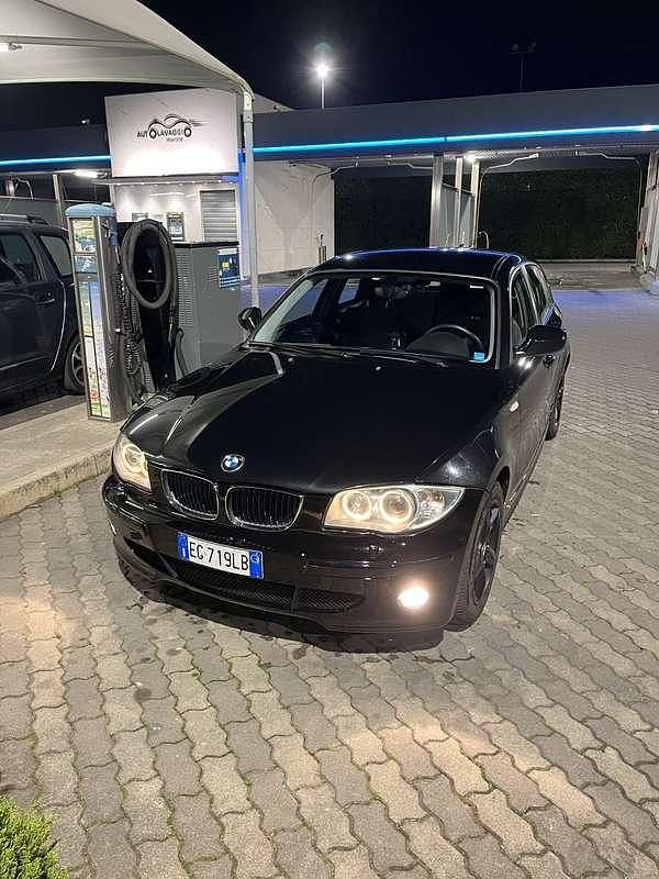 Usata BMW 118 Efficient Dynamics 143 CV (105 kW) 2011 Utilitaria