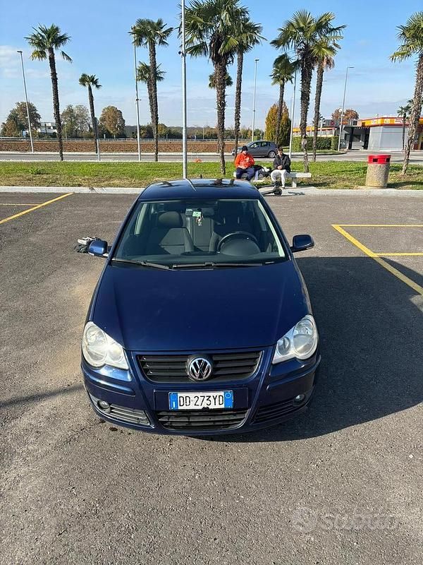Blu Usata 2007 VW Polo Tre volumi | 2200 € (Cara) - Immagine 1/4