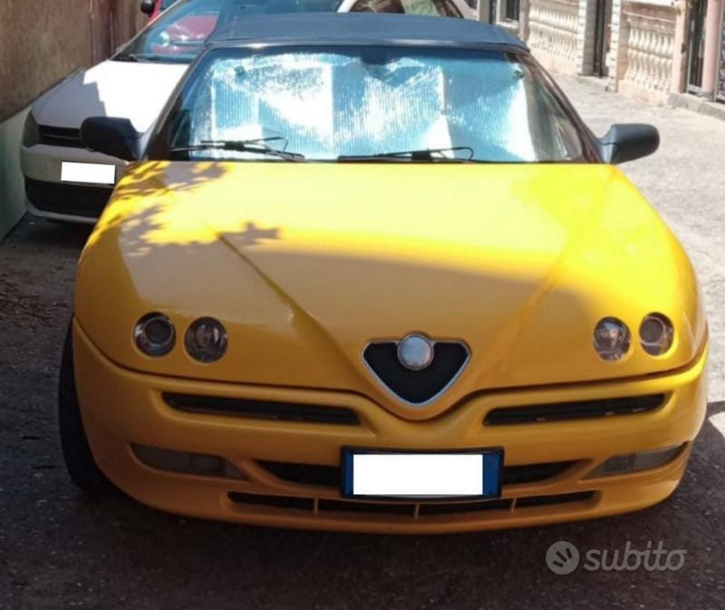 Usata Alfa Romeo Spider 2002 Giallo Cabrio