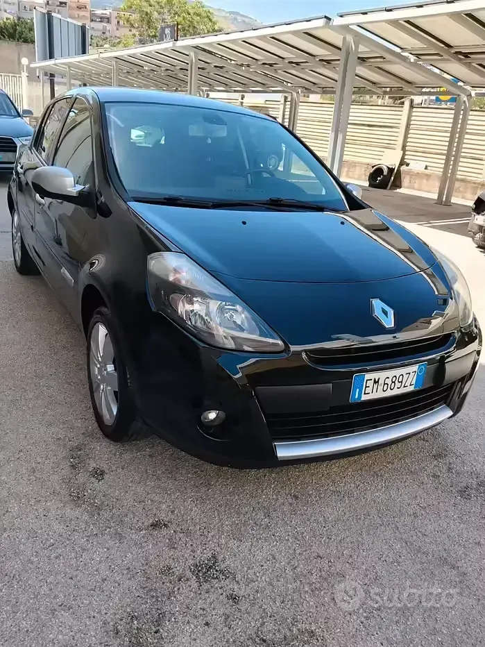 Usata Renault Clio IV Dynamique 75 CV (55 kW) 2012 Nero Berlina