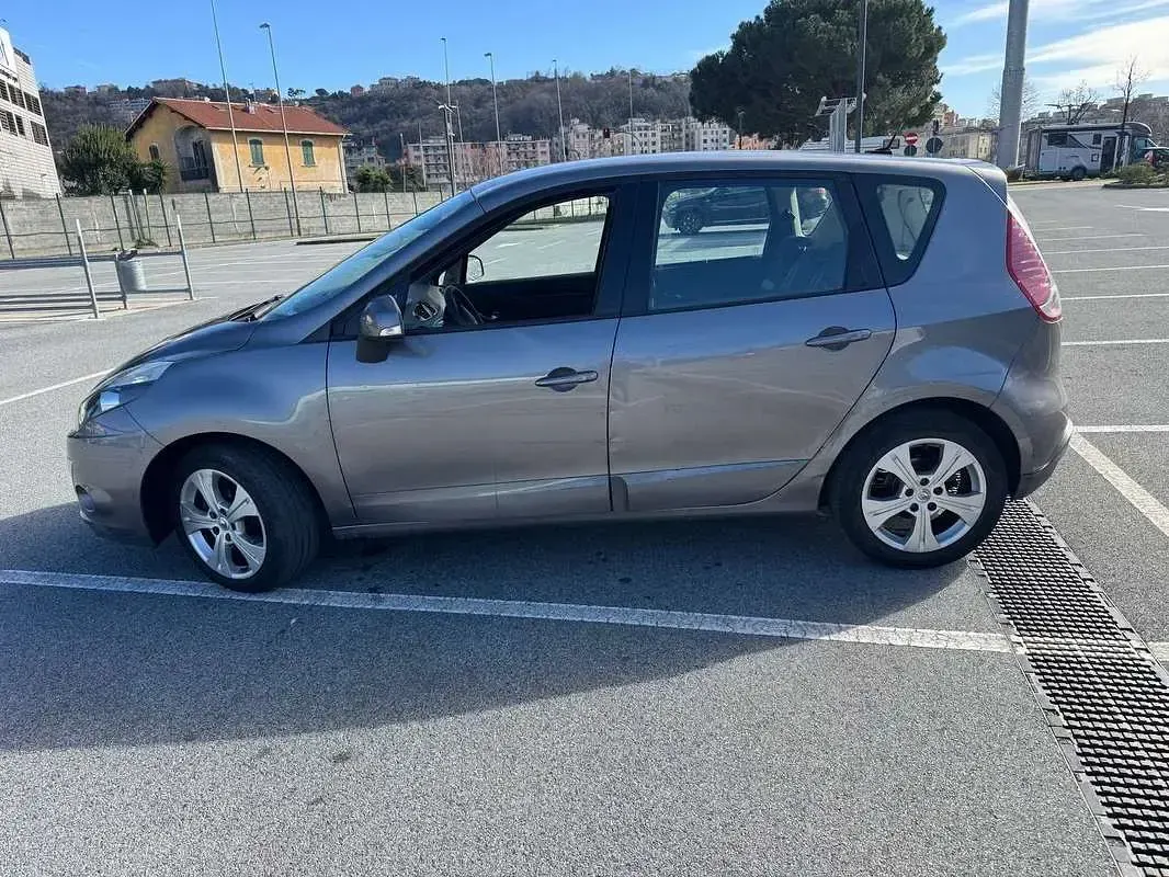 Usata Renault Scenic E-Tech 110 CV (80 kW) 2011 Station wagon