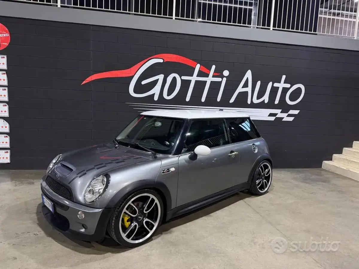 Usata Mini Cooper S 170 CV (125 kW) 2006 Grigio Utilitaria
