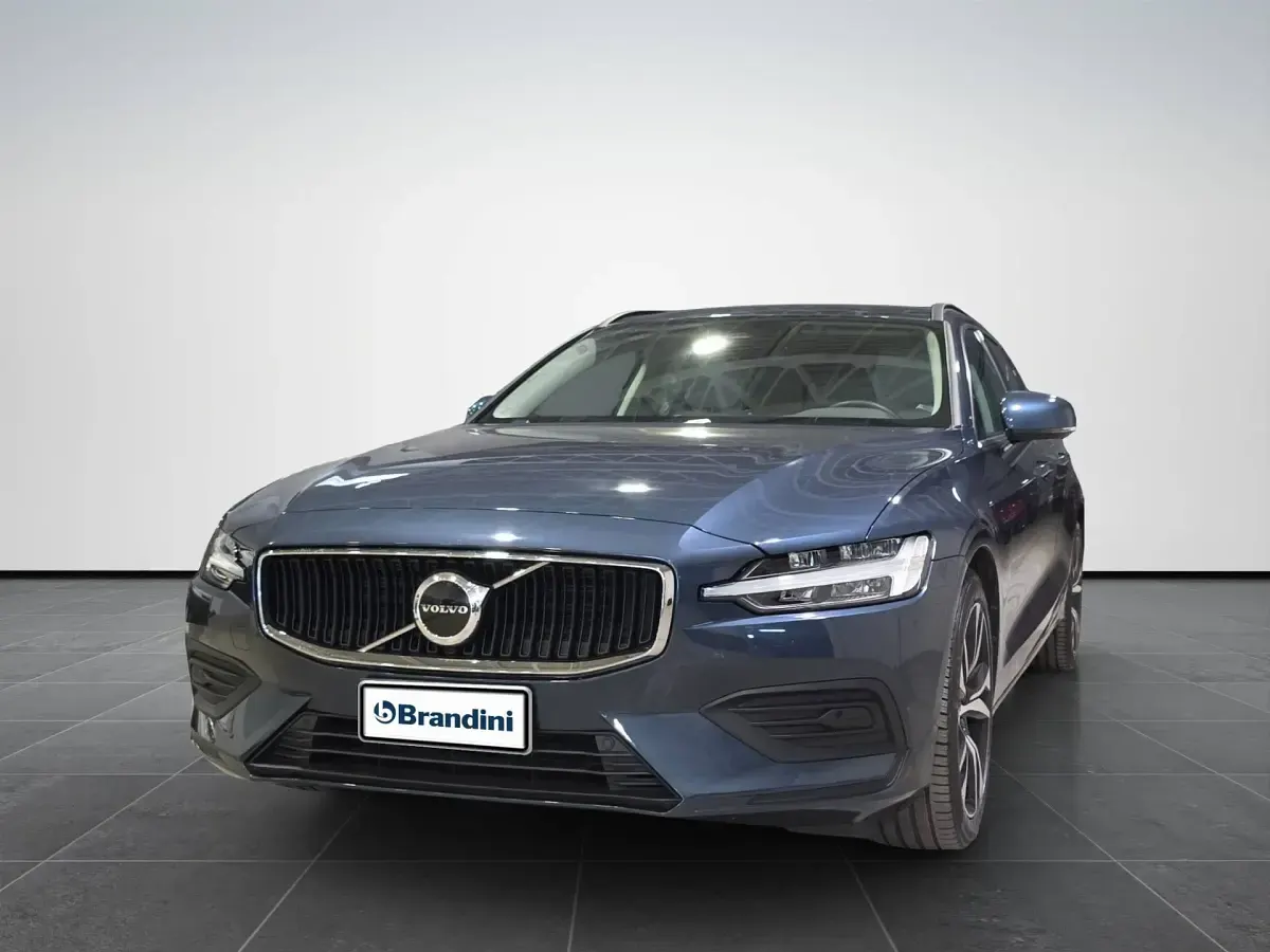 Usata Volvo V60 Core 197 CV (144 kW) 2023 Blu Station wagon