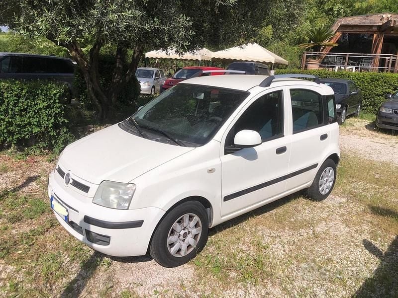 Usata Fiat Panda Emotion 69 CV (50 kW) 2011 Bianco Utilitaria