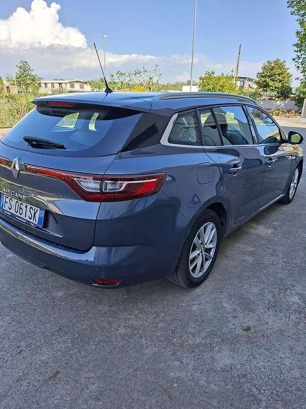 Usata Renault Mégane IV Intens 110 CV (80 kW) 2018 Blu/azzurro Station wagon